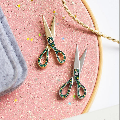 Floral Scissors Interactive in Silver Enamel Pin | The Gray Muse