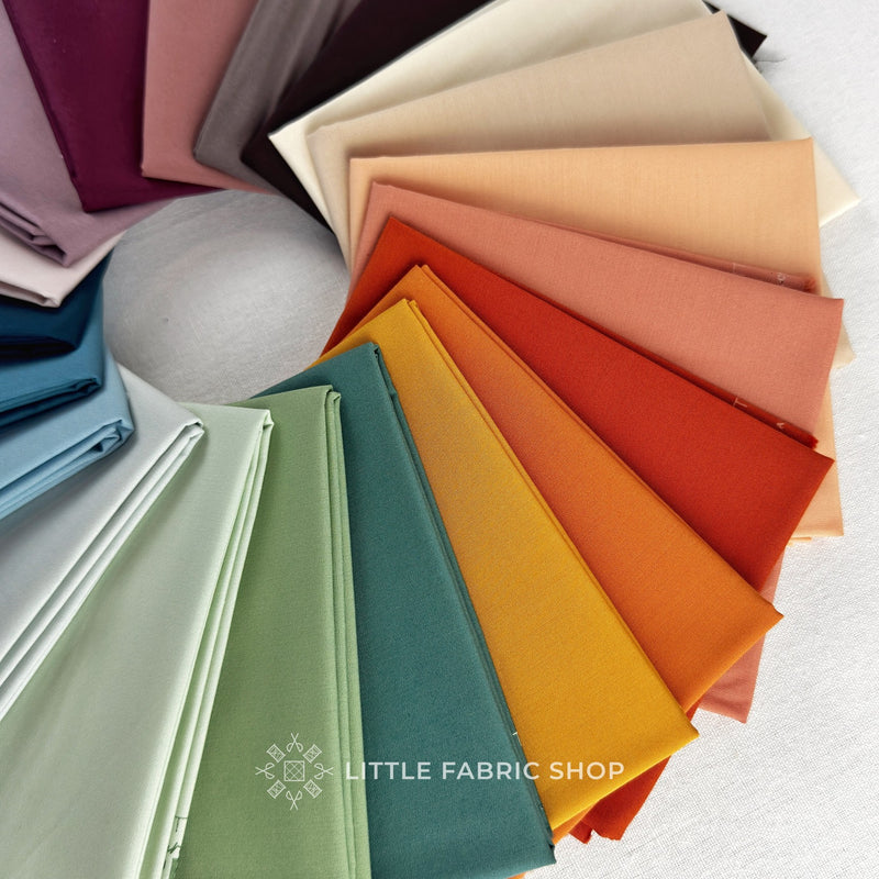 Signature Pure Solids by Suzy Quilts | Fat Quarter Bundle | Art Gallery Fabrics