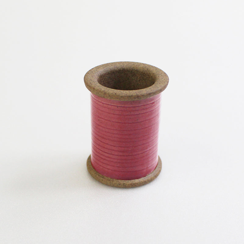Magnetic Spool Pin Holder – Little Fabric Shop